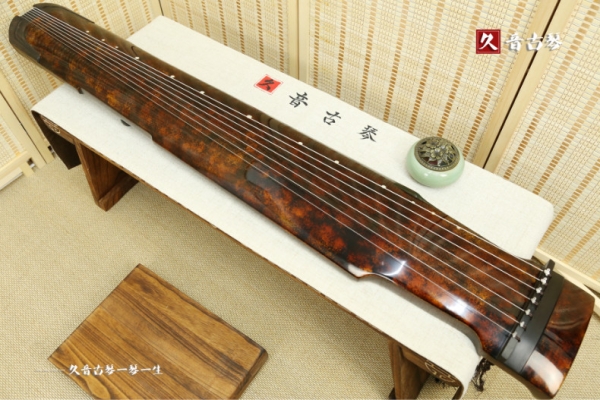 海西蒙古族藏族自治州收藏级古琴【犀牛皮纹仲尼式】